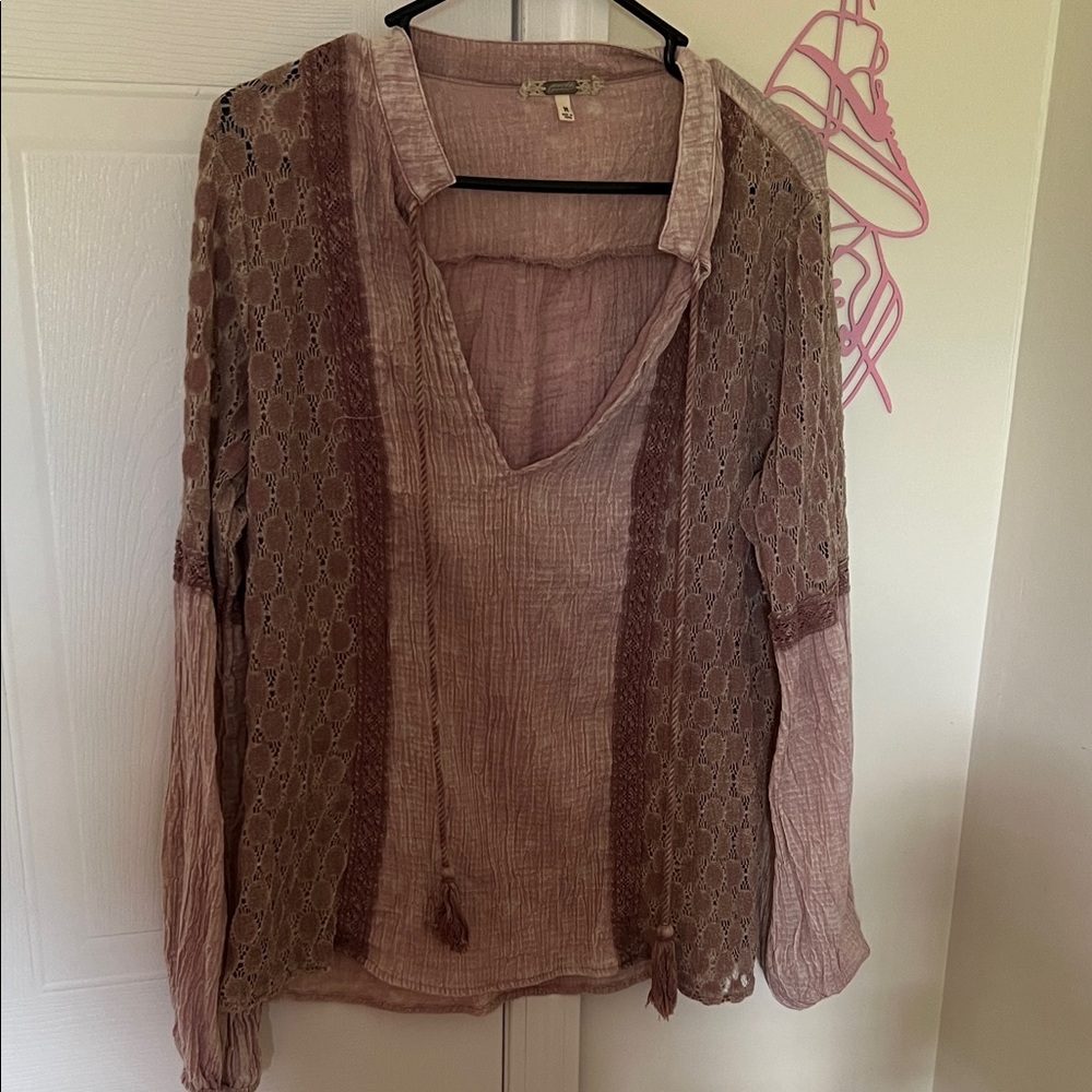 Gimmicks by BKE Brown Long Sleeve Tie Front Blouse